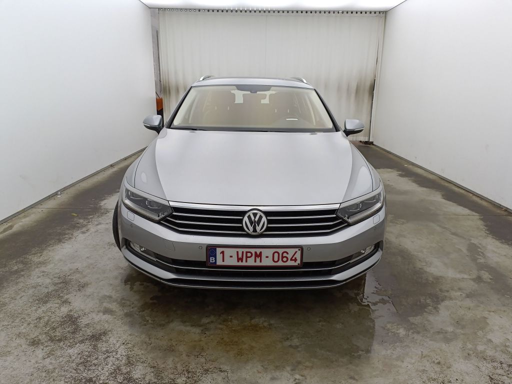 Volkswagen Passat Volkswagen Passat Variant 1.6 TDI Highline Business DSG-7 5d