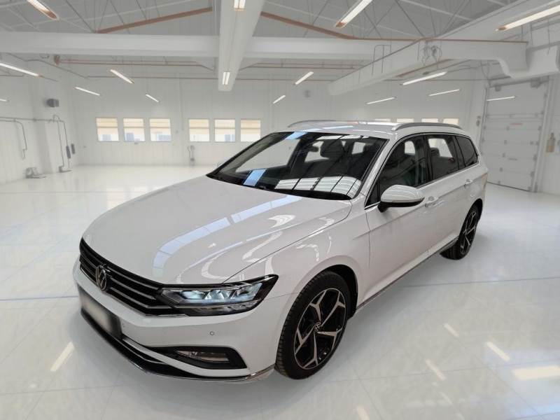 Volkswagen Passat VOLKSWAGEN PASSAT / 2019 / 5P / STATION WAGON VAR. 2.0 TDI SCR EVO 110KW EXECUTIVE DSG