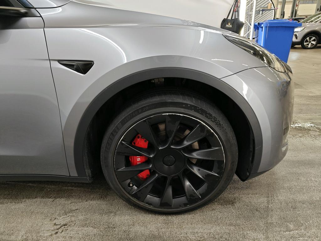 Foto 17 van Tesla Model Y