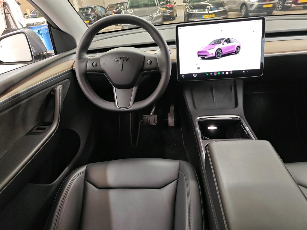 Foto 20 van Tesla Model Y