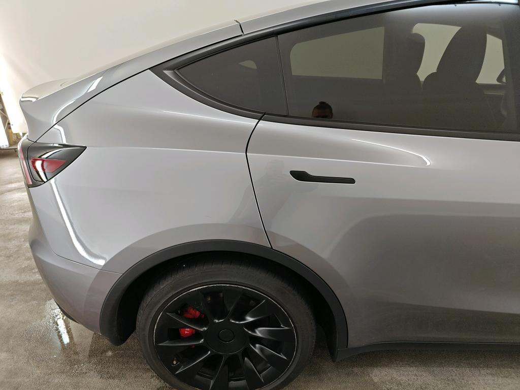 Foto 22 van Tesla Model Y