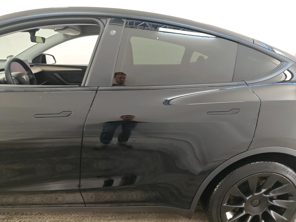 Foto 12 van Tesla Model Y