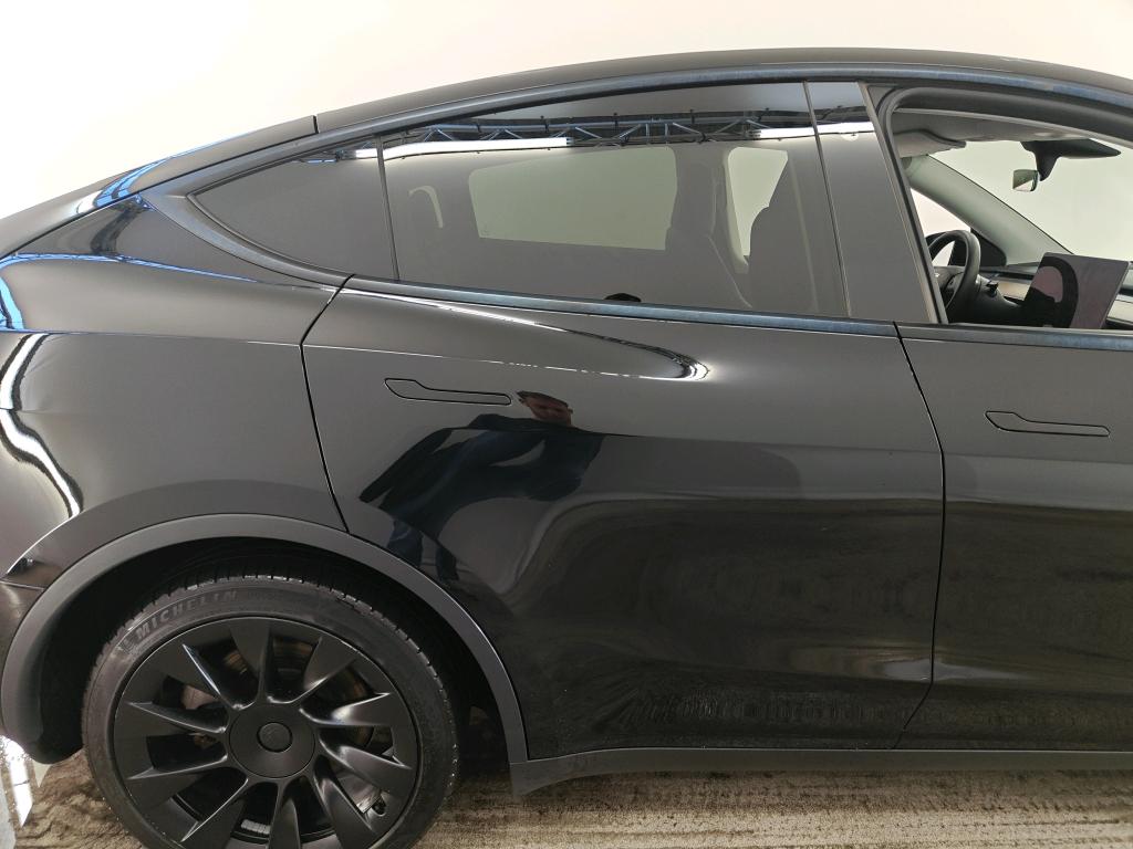 Foto 16 van Tesla Model Y