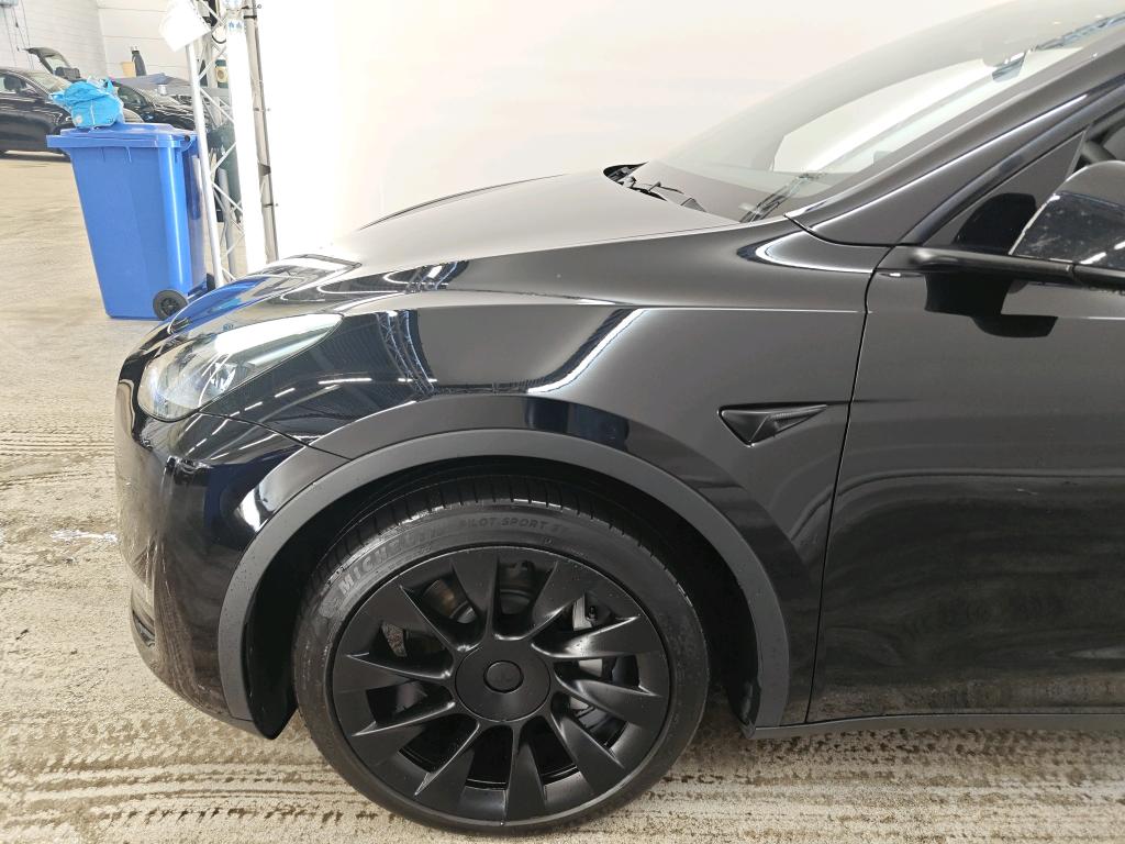 Foto 25 van Tesla Model Y