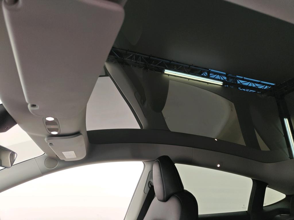 Foto 26 van Tesla Model Y