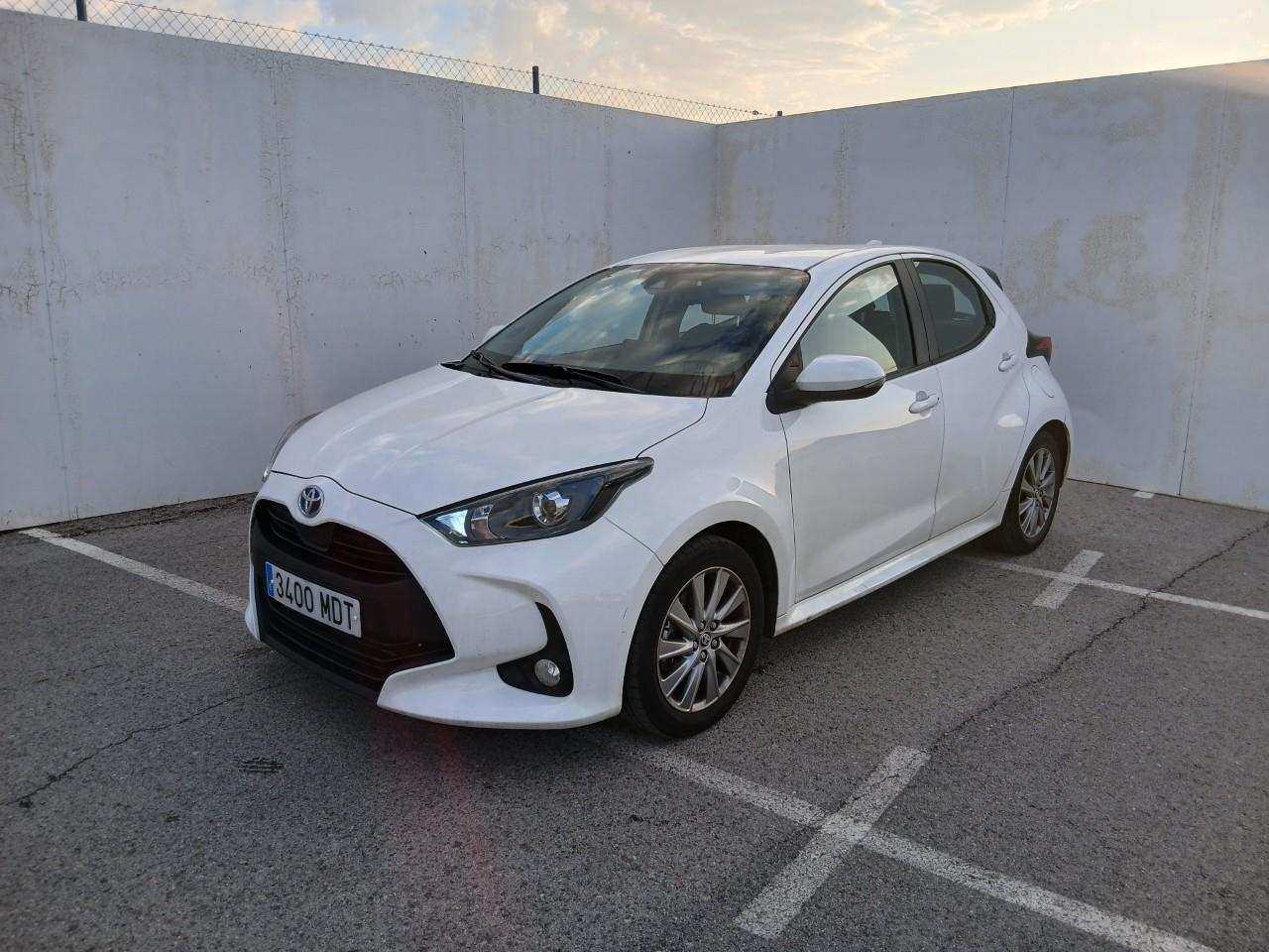 Toyota Yaris  TOYOTA Yaris / 2020 / 5P / berlina con portón 1.5 120H Active Tech
