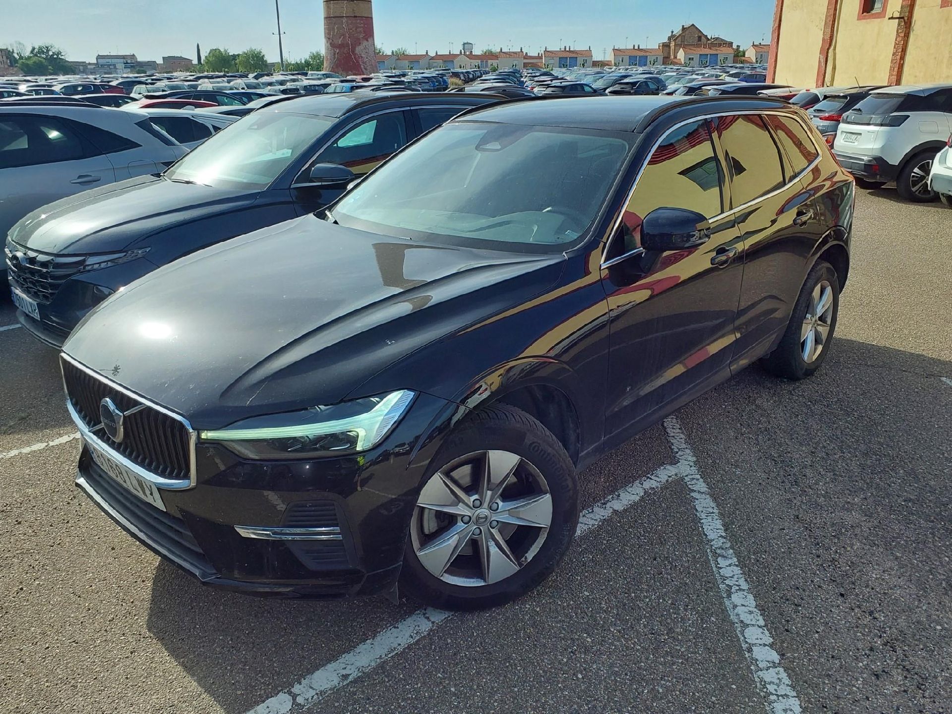Thumbnail van VOLVO XC60 / 2017 / 5P / todoterreno 2.0 B4 D AWD Momentum Pro Auto