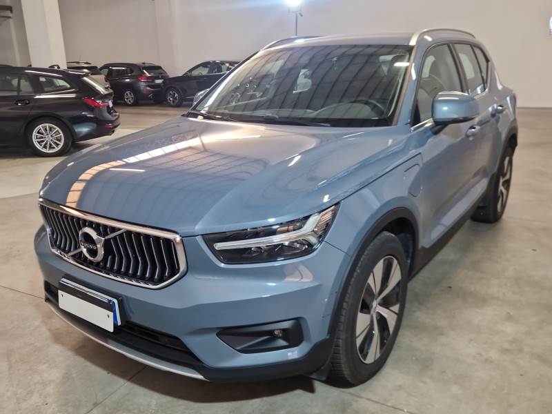 Volvo XC40 VOLVO XC40 / 2017 / 5P / SUV T5 TWIN ENGINE GEARTRONIC BUSINESS PLUS