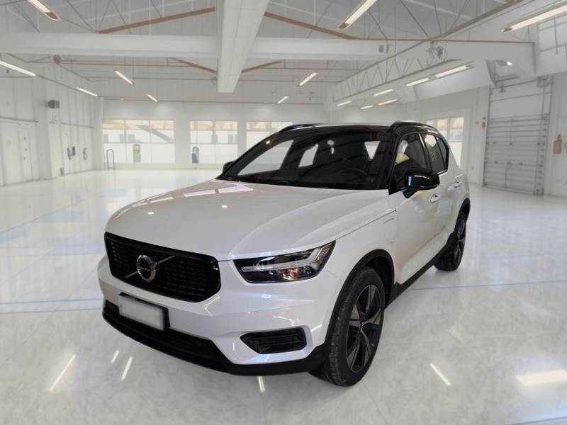 Volvo XC40 VOLVO XC40 / 2017 / 5P / FUORISTRADA T4 PLUG-IN HYBRID AUTO RECH R-DESIGN N1