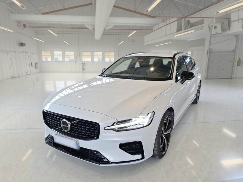Volvo V60 VOLVO V60 / 2019 / 5P / STATION WAGON B4 D AUTOM. PLUS DARK