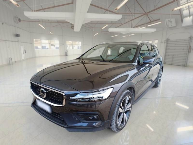 Volvo V60 VOLVO V60 CROSS COUNTRY / 2019 / 5P / STATION WAGON B4 D AWD AUTOM. PLUS
