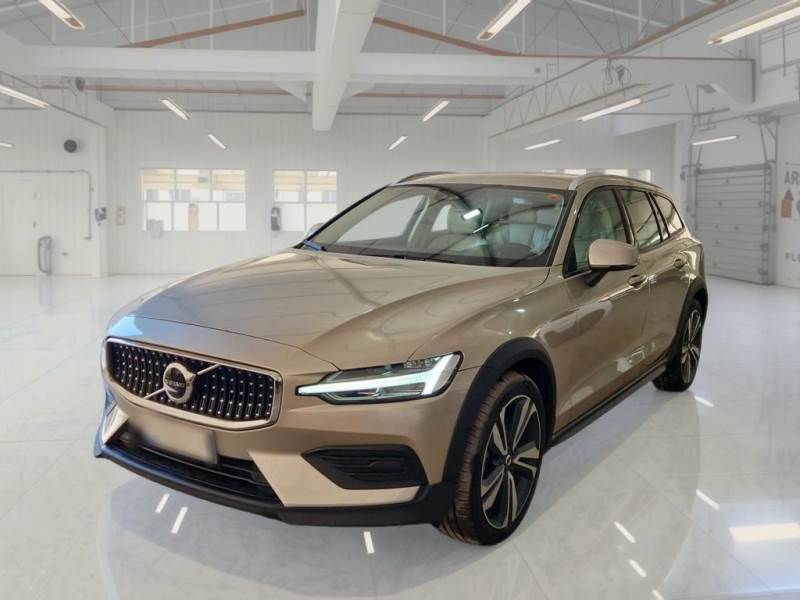 Volvo V60 VOLVO V60 CROSS COUNTRY / 2019 / 5P / STATION WAGON B4 D AWD AUTOM. PLUS